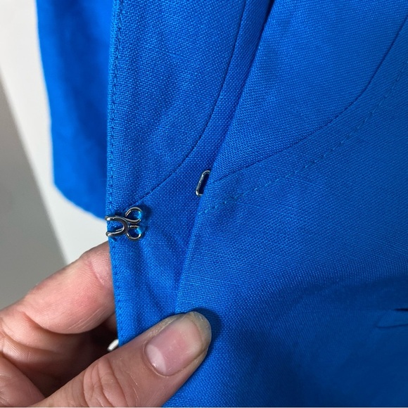 ✨ Tahari Arthur S. Levine Women's Size 12 Linen Clasp Close Blazer Blue Office - Picture 5 of 9